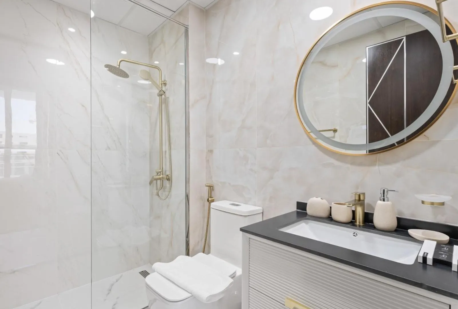 A Sophisticated 2Br Stay W Study In Gemz-9 Dubaj 0*,  Spojené arabské emiráty